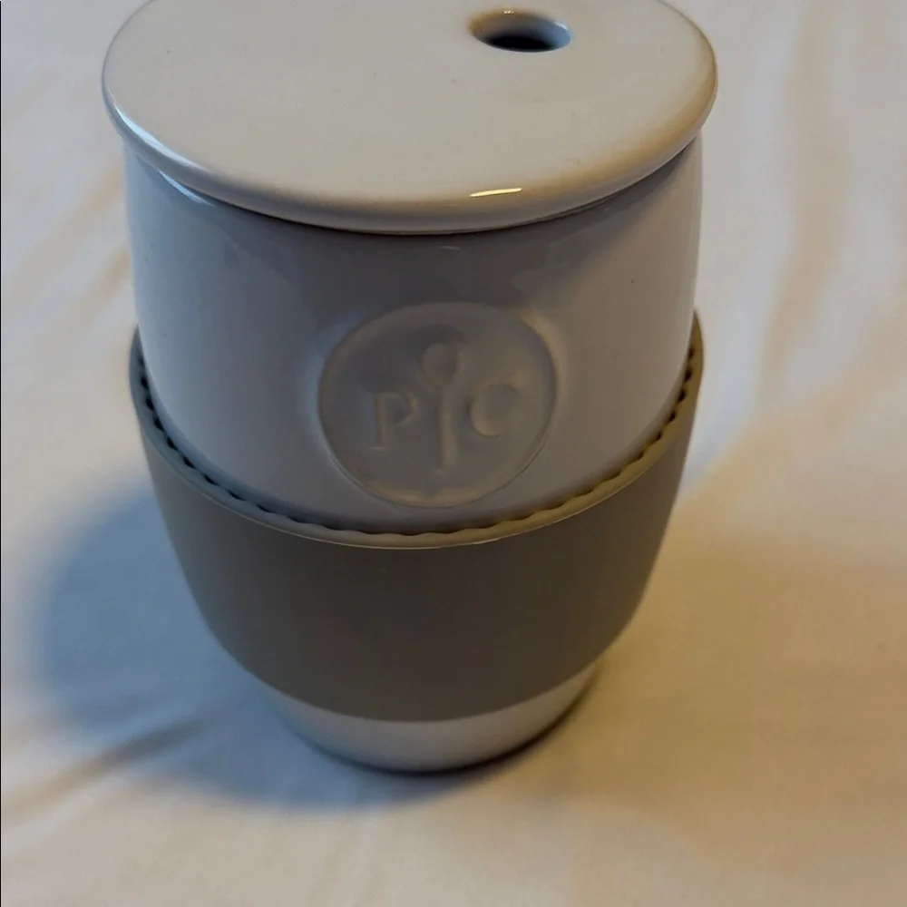 Pampered Chef White Ceramic egg cooker